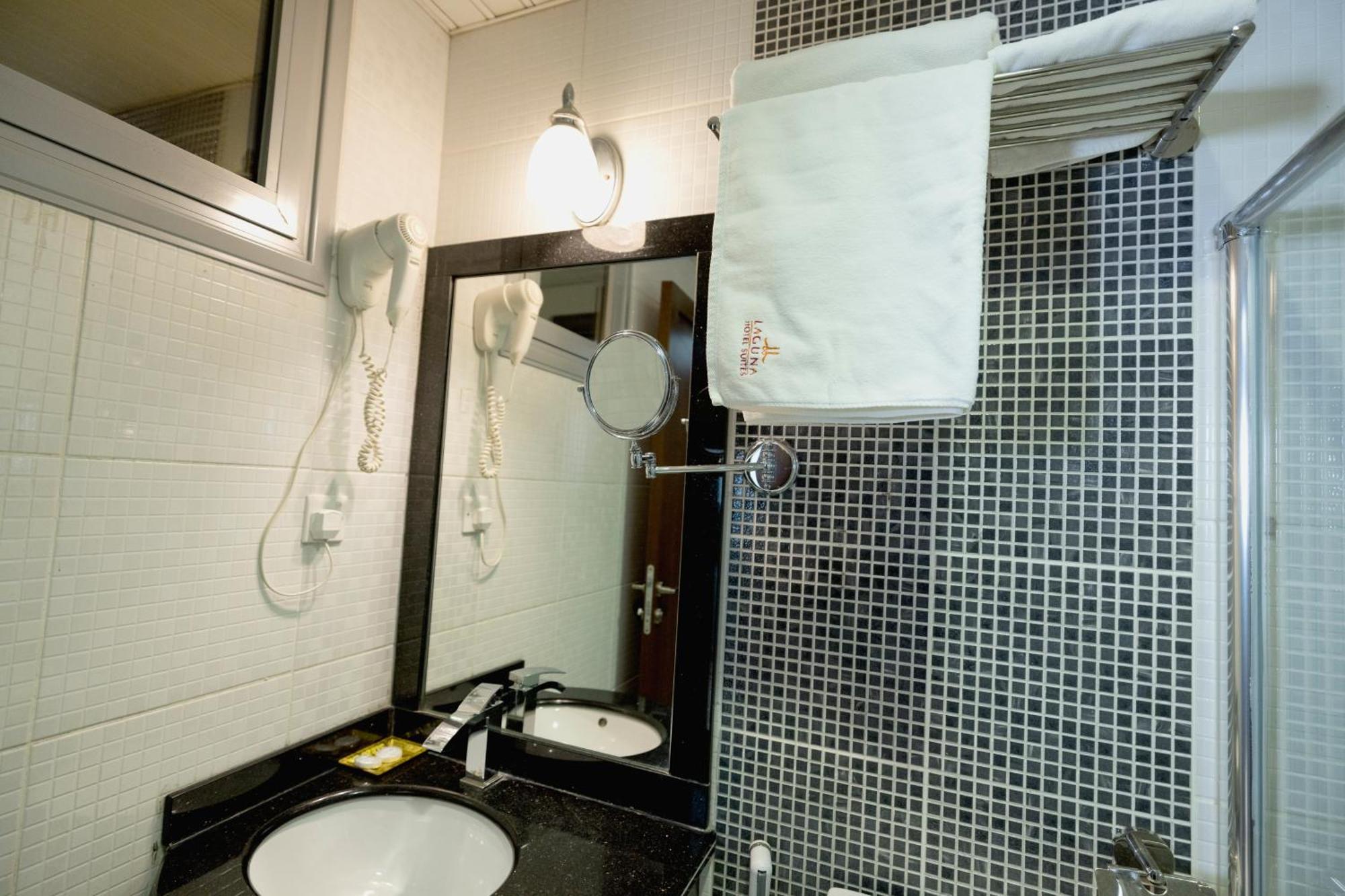 Laguna Hotel Suites Koweït Extérieur photo